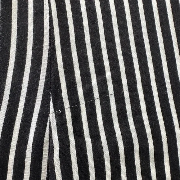 Old Navy Black and White Dolman Sleeve Blouse - Picture 11 of 13